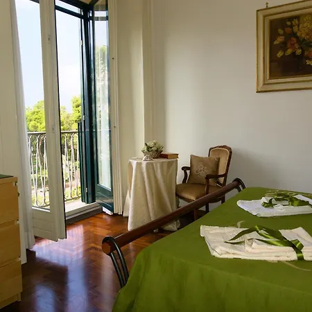 La Maison Du Paradis Apartment *
